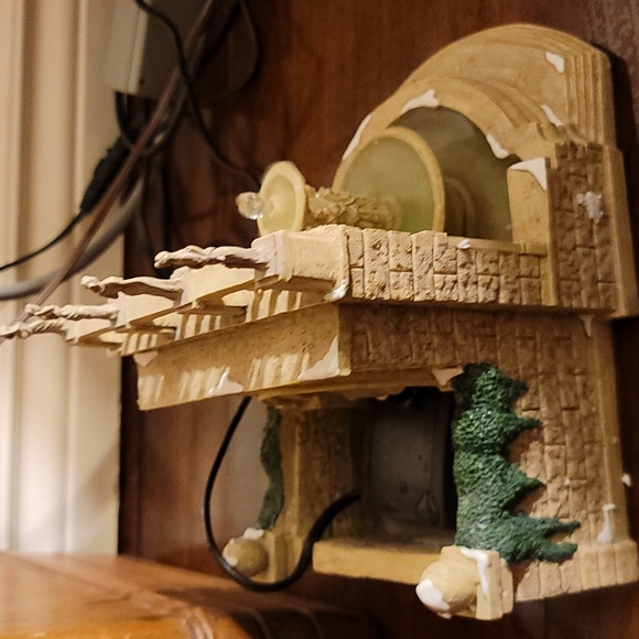 Department 56 Camden Park Fountain - Picture 7 of 14